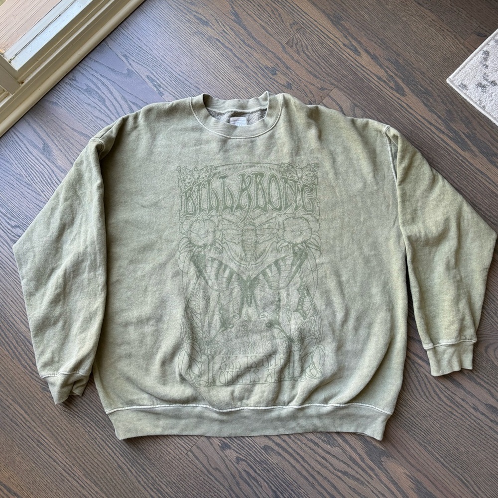 Preowned Billabong Woman’s All is One Crew Neck Sweatshirt. Green Size XL.